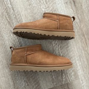 Ugg W Classic Ultra Mini